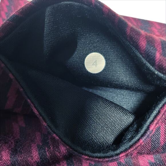 LULULEMON Wunder Under Crop in Shifted Horizon Red Grape Black Size 4 - Picture 8 of 8